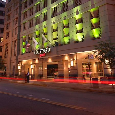 Courtyard By Marriott Chicago Downtown/River North Exterior foto